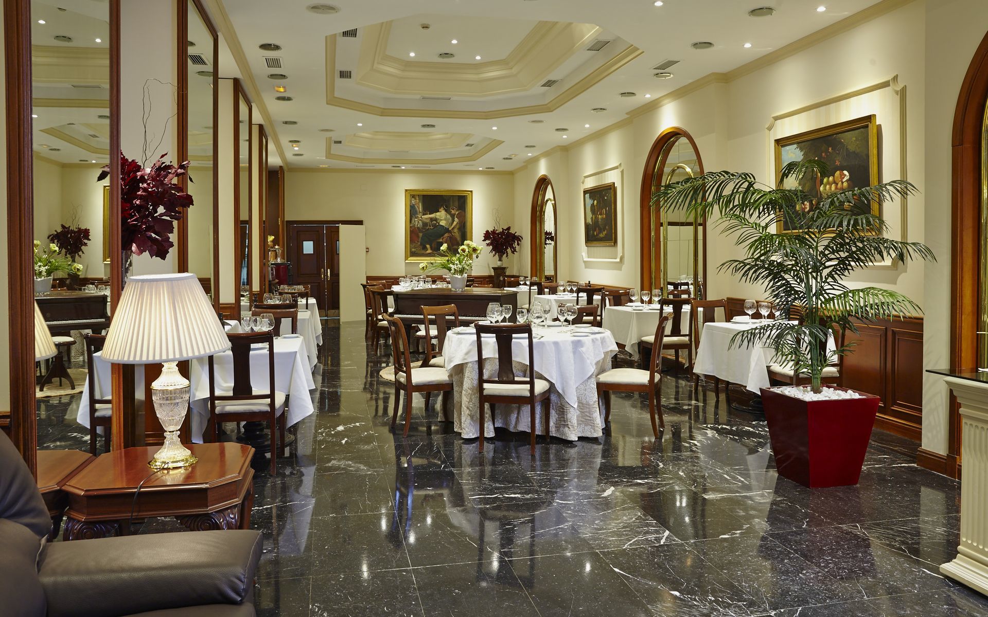 Hotel Bless - The Leading Of The World Madryt